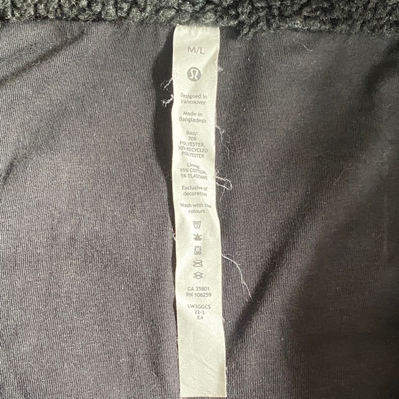 Black Lululemon Scuba oversized funnel-neck fleece, M/L. Like new condition - Picture 5 of 12